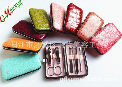 【小額批發】彩色石頭紋美容套裝 指甲刀美甲工具 禮品指甲鉗套裝 - 【小額批發】彩色石頭紋美容套裝 指甲刀美甲工具 禮品指甲鉗套裝廠家 - 【小額批發】彩色石頭紋美容套裝 指甲刀美甲工具 禮品指甲鉗套裝價格 - 陽江市江城區素妝美容工具廠 - 